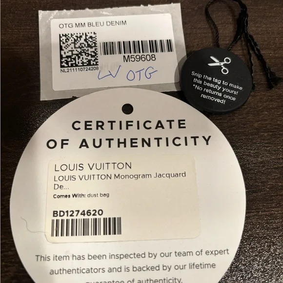 Louis Vuitton Blue Denim On The Go - Picture 7 of 7